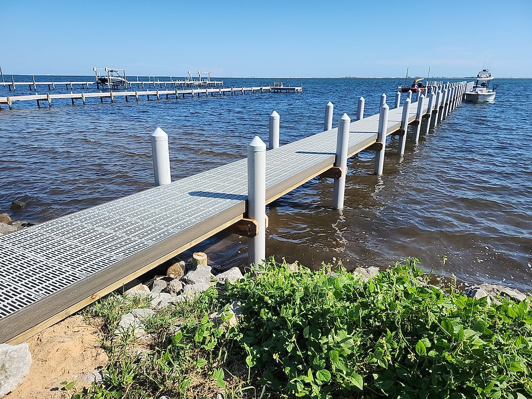 Eco Piling & Thru-Flow Dock Installation in Gulf Breeze, FL – Top Quality Marine Construction
